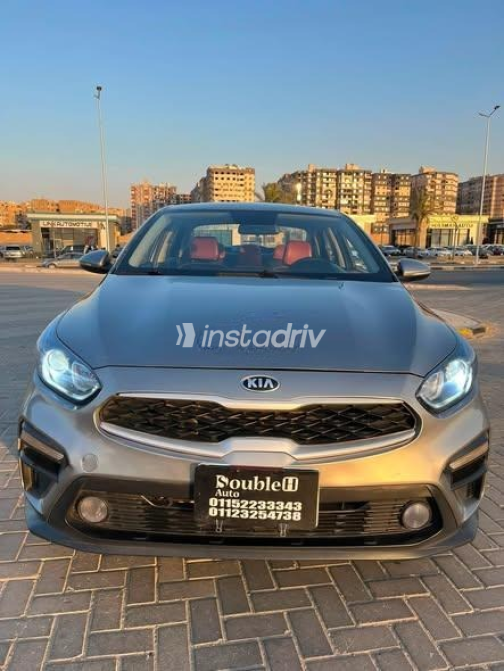 كيا سيراتو 2021 رمادي أوتوماتيك مستعملة للبيع في مدينة نصر - 9