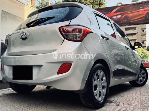 Hyundai Grand i10 2015 Silver Automatic Used for Sale in Heliopolis - 4