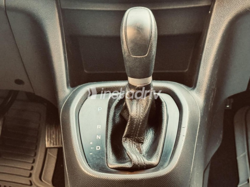 Hyundai Grand i10 2015 Silver Automatic Used for Sale in Heliopolis - 8