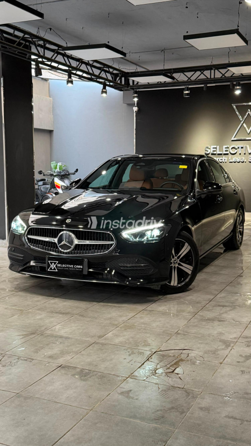 Mercedes C 180 2023 Black Automatic Used for Sale in Greater Cairo ( Cairo + Giza) - 3