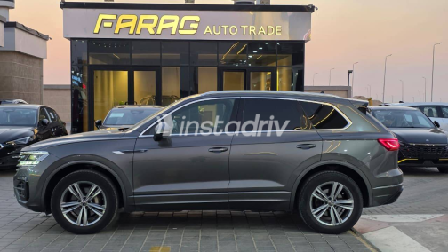 Volkswagen Touareg 2022 Gray Automatic Used for Sale in Greater Cairo ( Cairo + Giza) - 5