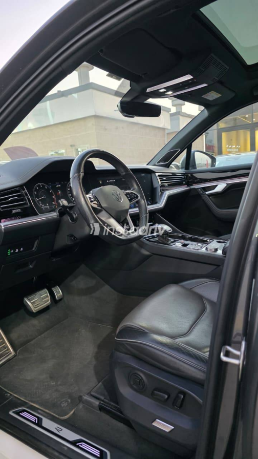 Volkswagen Touareg 2022 Gray Automatic Used for Sale in Greater Cairo ( Cairo + Giza) - 6