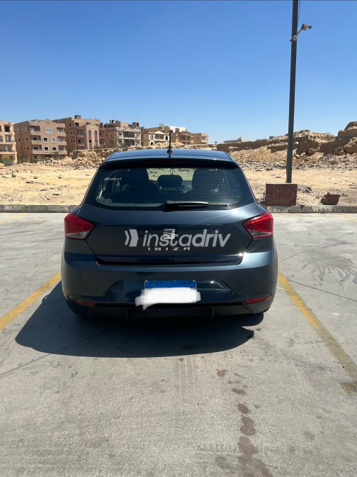 Seat Ibiza 2021 Gray Automatic Used for Sale in Greater Cairo ( Cairo + Giza) - 5