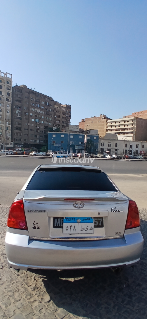 Hyundai Verna 2013 Silver Manual Used for Sale in Greater Cairo ( Cairo + Giza) - 3