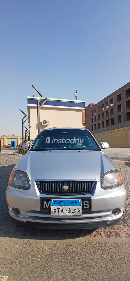 Hyundai Verna 2013 Silver Manual Used for Sale in Greater Cairo ( Cairo + Giza) - 4