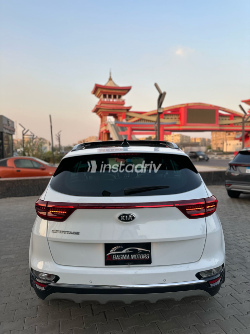 Kia Sportage 2020 White Automatic Used for Sale in Greater Cairo ( Cairo + Giza) - 8