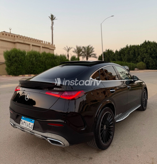 مرسيدس GLC 300 2025 أسود أوتوماتيك مستعملة للبيع في القاهرة الكبرى ( القاهرة - الجيزة) - 2