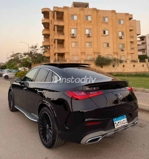 مرسيدس GLC 300 2025 أسود أوتوماتيك مستعملة للبيع في القاهرة الكبرى ( القاهرة - الجيزة) - 5
