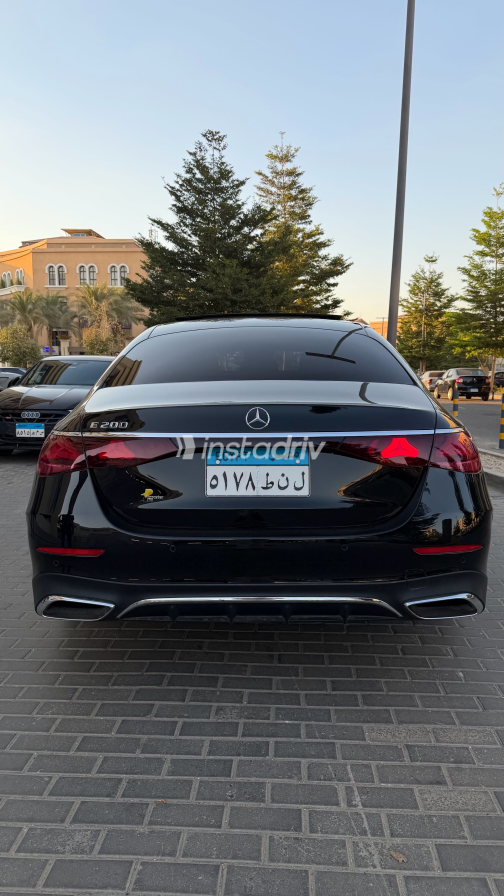 مرسيدس E 200 2024 أسود أوتوماتيك مستعملة للبيع في القاهرة الكبرى ( القاهرة - الجيزة) - 4