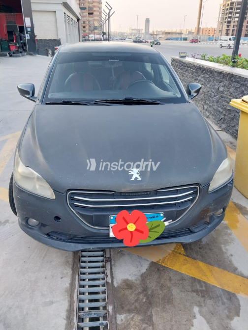 Peugeot 301 2014 Dark Gray Automatic Used for Sale in Greater Cairo ( Cairo + Giza) - 9
