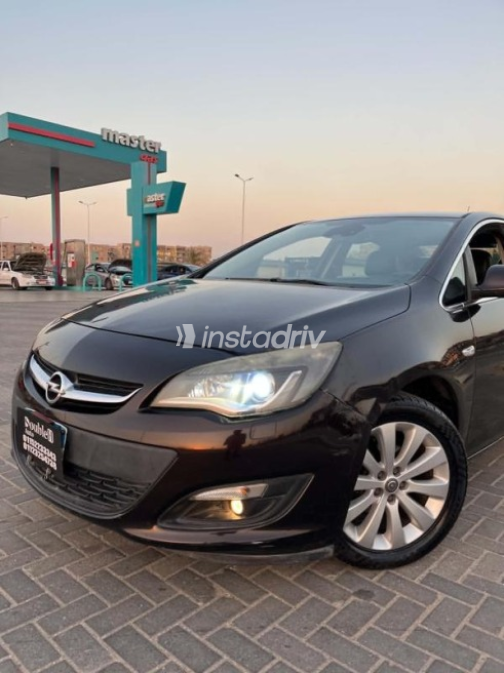 Opel Astra 2017 Brown Automatic Used for Sale in Nasr city - 3