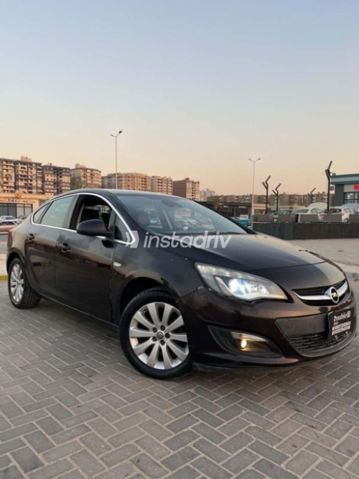 Opel Astra 2017 Brown Automatic Used for Sale in Nasr city - 5