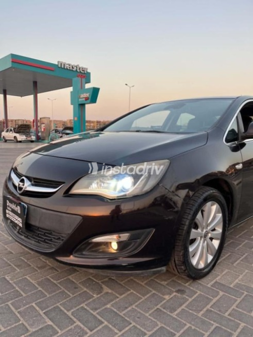 Opel Astra 2017 Brown Automatic Used for Sale in Nasr city - 6