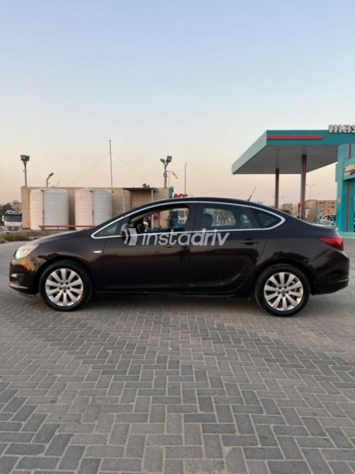 Opel Astra 2017 Brown Automatic Used for Sale in Nasr city - 9