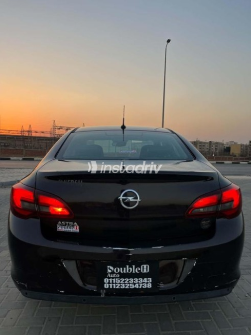 Opel Astra 2017 Brown Automatic Used for Sale in Nasr city - 10
