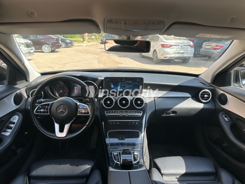 Mercedes C 180 2020 Black Automatic Used for Sale in Greater Cairo ( Cairo + Giza) - 2