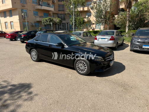 Mercedes C 180 2020 Black Automatic Used for Sale in Greater Cairo ( Cairo + Giza) - 5