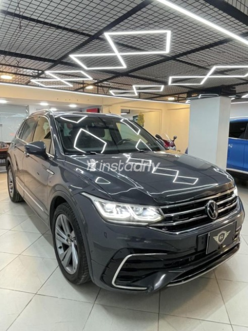 Volkswagen Tiguan 2024 Gray Automatic Used for Sale in 6 October - 4