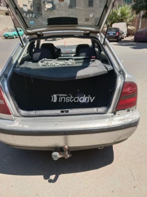 Skoda Octavia 2000 Silver Automatic Used for Sale in Cairo - 6
