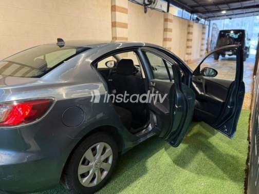 Mazda 3 2011 White Automatic Used for Sale in Nasr city - 2
