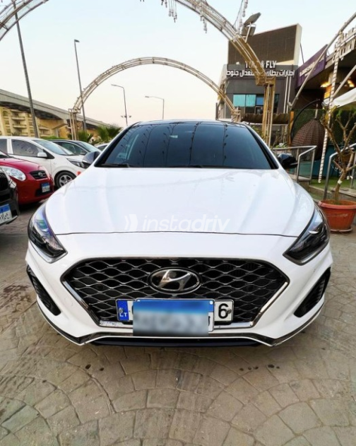 Hyundai Sonata 2018 White Automatic Used for Sale in 6 October - 1