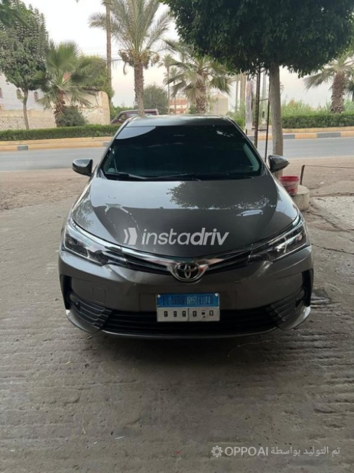 Toyota Corolla 2018 Gray Automatic Used for Sale in Ashmoun - 9