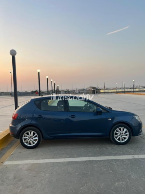 Seat Ibiza 2015 Dark Blue Automatic Used for Sale in Al Shorouk - 1