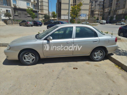 Kia Sephia 2001 Gold Automatic Used for Sale in Cairo - 2