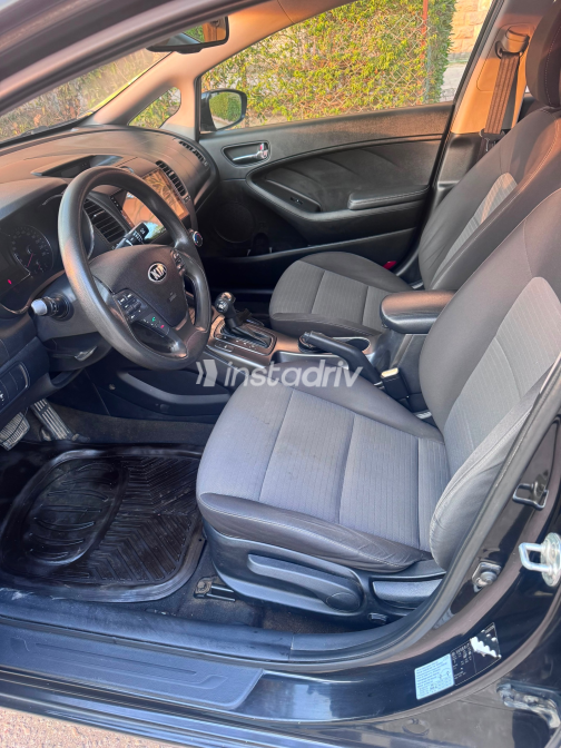 Kia Cerato 2016 Black Automatic Used for Sale in Greater Cairo ( Cairo + Giza) - 5