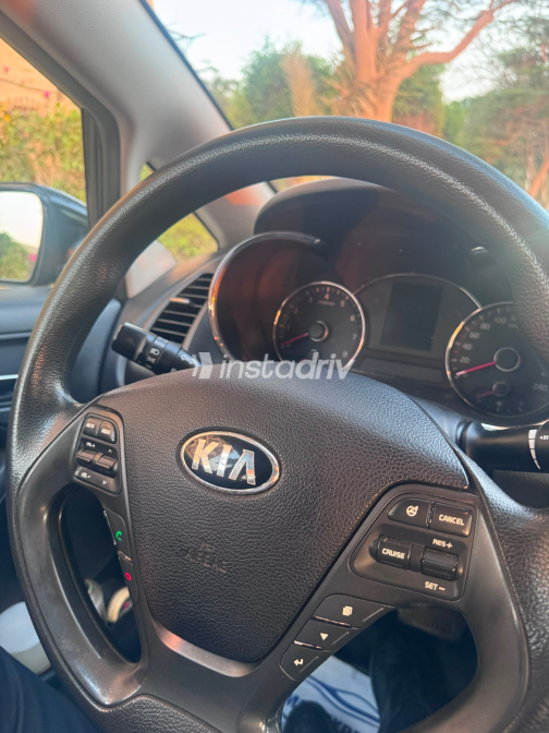 Kia Cerato 2016 Black Automatic Used for Sale in Greater Cairo ( Cairo + Giza) - 10