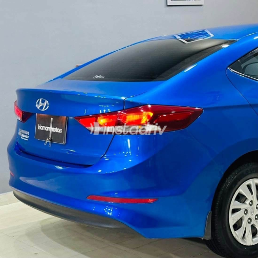 Hyundai Elantra AD 2018 Blue Automatic Used for Sale in Greater Cairo ( Cairo + Giza) - 3