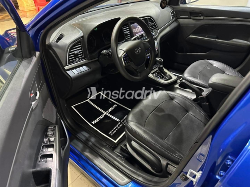 Hyundai Elantra AD 2018 Blue Automatic Used for Sale in Greater Cairo ( Cairo + Giza) - 5