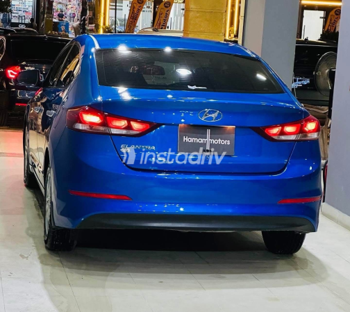 Hyundai Elantra AD 2018 Blue Automatic Used for Sale in Greater Cairo ( Cairo + Giza) - 8
