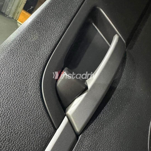 Hyundai Elantra AD 2018 Blue Automatic Used for Sale in Greater Cairo ( Cairo + Giza) - 9