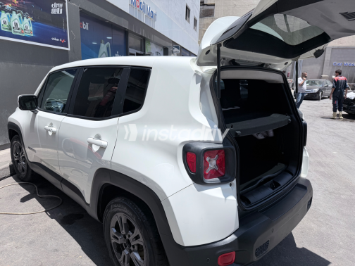 Jeep Renegade 2022 White Automatic Used for Sale in Greater Cairo ( Cairo + Giza) - 8