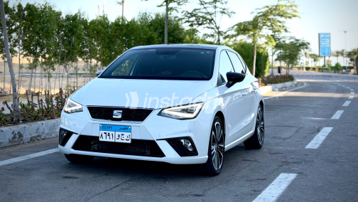 Seat Ibiza 2025 White Automatic Used for Sale in Greater Cairo ( Cairo + Giza) - 8
