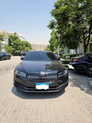 سكودا سوبيرب 2023 أسود أوتوماتيك مستعملة للبيع في القاهرة الكبرى ( القاهرة - الجيزة)