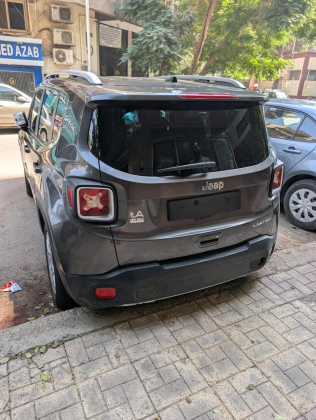 جيب رينيجيد 2018 رمادي أوتوماتيك مستعملة للبيع في القاهرة الكبرى ( القاهرة - الجيزة)