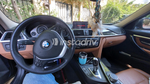 BMW 320 2019 Blue Automatic Used for Sale in Greater Cairo ( Cairo + Giza) - 2