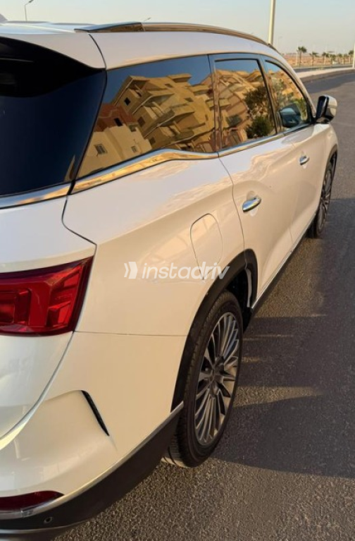 جيتور X95 2022 أبيض أوتوماتيك مستعملة للبيع في القاهرة الكبرى ( القاهرة - الجيزة) - 5