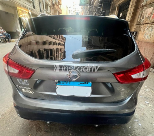 Nissan Qashqai 2017 Gray Automatic Used for Sale in Alexandria - 2