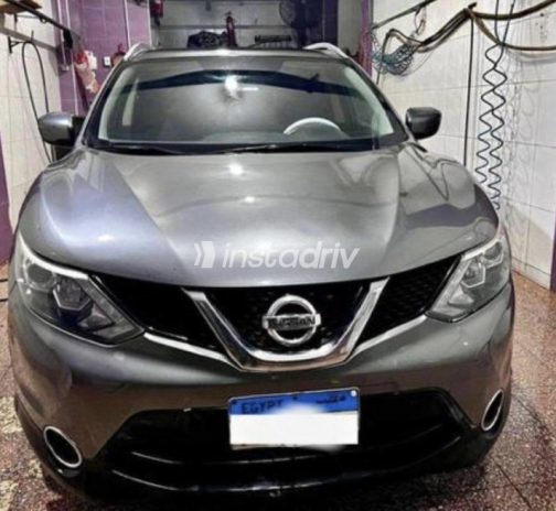 Nissan Qashqai 2017 Gray Automatic Used for Sale in Alexandria - 4