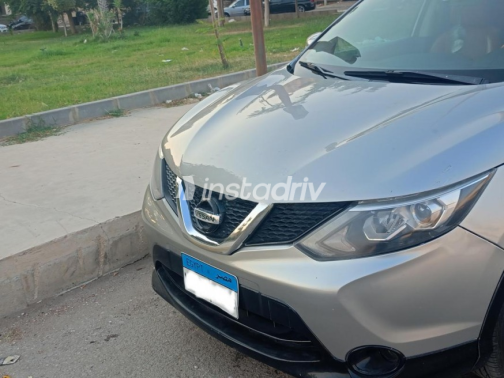 Nissan Qashqai 2017 White Automatic Used for Sale in Greater Cairo ( Cairo + Giza) - 2