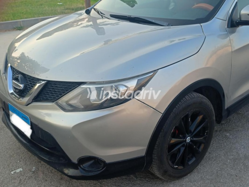 Nissan Qashqai 2017 White Automatic Used for Sale in Greater Cairo ( Cairo + Giza) - 4