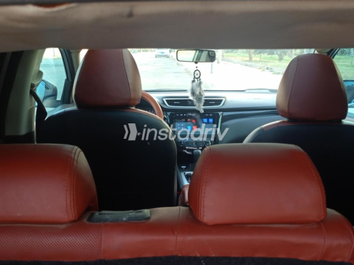 Nissan Qashqai 2017 White Automatic Used for Sale in Greater Cairo ( Cairo + Giza) - 10