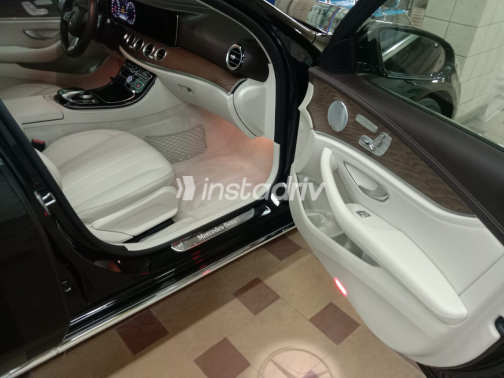 Mercedes E 180 2018 Black Automatic Used for Sale in Greater Cairo ( Cairo + Giza) - 4