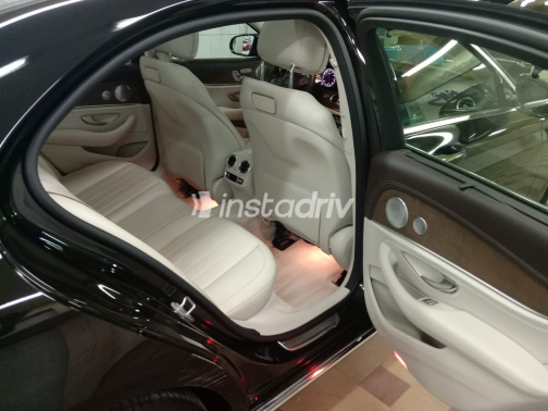 Mercedes E 180 2018 Black Automatic Used for Sale in Greater Cairo ( Cairo + Giza) - 8
