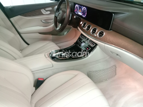 Mercedes E 180 2018 Black Automatic Used for Sale in Greater Cairo ( Cairo + Giza) - 10