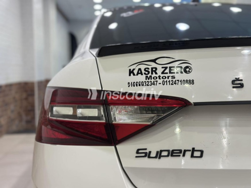 Skoda Superb 2021 White Automatic Used for Sale in El Haram - 7