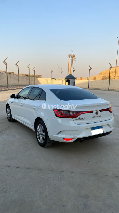 رينو ميجان 2020 أبيض أوتوماتيك مستعملة للبيع في القاهرة الكبرى ( القاهرة - الجيزة) - 2